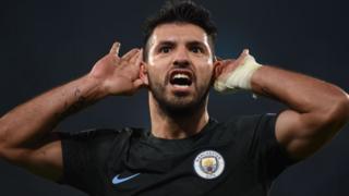 Festejo del Kun Agüero en el partido de la Champions.