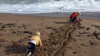 Kids on Aberdeen Beach