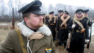 29 января в Украине отмечается годовщина боя под Крутами в 1918 году между силами Центральной Рады УНР и большевиками (фото реконструкции 2009 года)