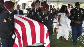 Les funérailles de l'un des soldats américains tués au Niger