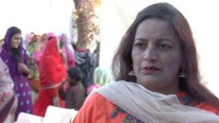 फ़रहत के दिमाग़ में तालिबान और सैन्य अभियान की यादें ताज़ा हैं