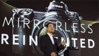 Nikon ayaa kaamerooyinkan ku soo bandhigtay Tokyo
