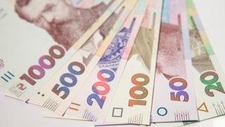 У грудні український прожитковий мінімум можна буде виплатити двома купюрами найвищого номіналу. І кількома монетами