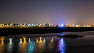 Reflected lights in water