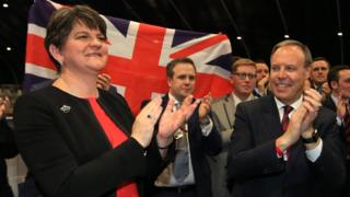 DUP lideri Arlene Foster