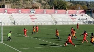 Kesebelasan perempuan dipuji dunia sebagai simbol Afghanistan baru yang lebih liberal.