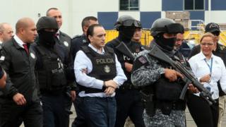 Roberto Borges custodiado