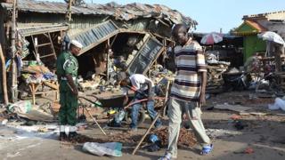 Mais selon l'hebdomadaire l'Œil du sahel, 15 personnes ont été tuées et au moins huit enlevés durant cette l'attaque attribuée à Boko haram.