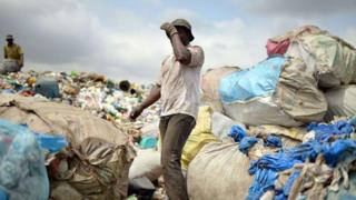 Byitezwe ko guca amashashi mu Burundi bizatangira kubahirizwa mu gihe cy'amezi 18 ari imbere