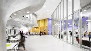 Imagen de la reforma realizada por Lahdelma & Mahlamäki Architects en la escuela Kastelli.