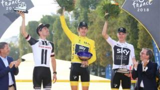 Zakarun gasar wannan shekarar ta tseren keke ta Faransa,Tour de France, Geraint Thomas na daya a tsakiya