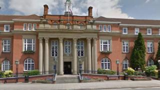 Nuneaton And Bedworth Council To Join West Midlands Authority - BBC News