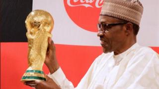 Aarẹ Buhari gba ife ẹyẹ agbaye soke