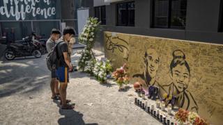Mourners pay tribute to Kobe Bryant in the Philippines