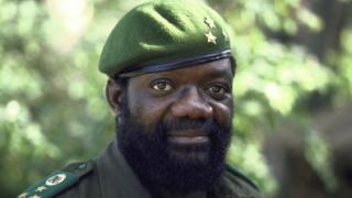 Jonas Savimbi inhumé aujourd'hui 17 ans après sa mort