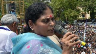 ఎన్నికల ప్రచారంలో విజయమ్మ