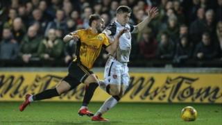 Josh Sheehan, Casnewydd ac Aaron McGowan, Morecambe