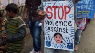 మహిళలపై నేరాలను అరికట్టాలంటూ జరుగుతున్న ఆందోళనలు