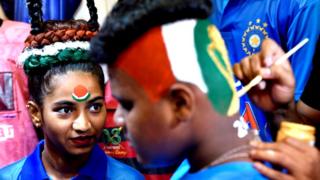 உலகக்கோப்பையை நேரில் பார்க்க இரண்டு ஆண்டுகளாக பணம் சேர்த்த தமிழர்கள்