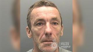 Jason Farrell police mugshot