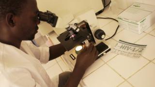 Un centre de traitement ambulatoire à Libreville - archives