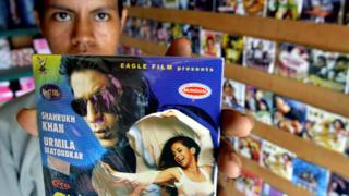 penjual VCD bajakan