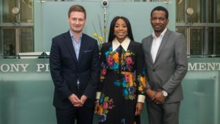 Mark Young (osoteonyesi nke ukwu ụlọọrụ Sony UK, Iberia na Africa), Mo Abudu (onyeisi, EbonyLife TV na Films) na Kunle Falodun, (osoteonyesi, Distribution Africa)