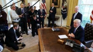 Mr Trump ya ce bai ga laifin kowa ba illa 'yan jam'iyyarsa ta Republican dan su suka janyo kudirin nasa ya samu cikas