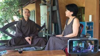 Thầy Pháp Niệm trả lời phỏng vấn của Tina Hà Giang từ BBC Tiếng Việt