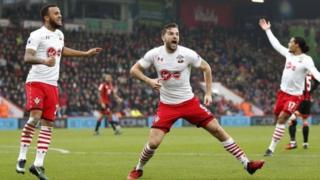 Rodriguez na murnar kwallon da ya ci