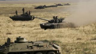 Tanques en la península de Crimea