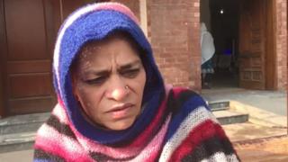 लाहौर में फंसे यात्री