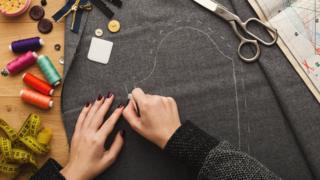 ஒருவேளை உணவுக்கே திண்டாடிய செளபர்ணிகா 300 ரூபாய் முதலீட்டில் சாதனை நாயகியானது எப்படி?