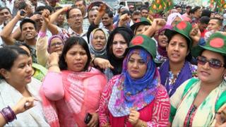 বাংলাদেশের রাজনৈতিক দলগুলোতে নারীরা সিদ্ধান্ত গ্রহণ প্রক্রিয়ায় কতটা ভূমিকা রাখতে পারে তা নিয়ে বিতর্ক বহু পুরনো।