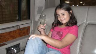 Fabiana aos dez anos em Orlando