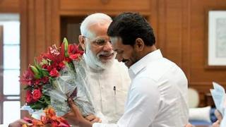 నరేంద్ర మోదీతో వైఎస్ జగన్