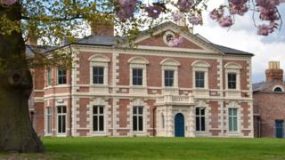 Lightwoods House