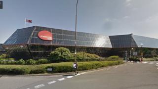 Cameron Toll shopping centre