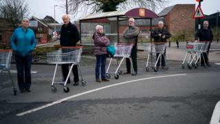 elderly-people-in-supermarkets.