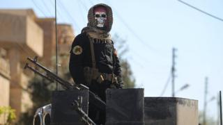 Irak ordusu terörle mücadele biriminden bir asker, Celile Mahallesi, Musul, 26 Mart.
