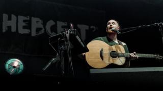 Newton Faulkner at HebCelt