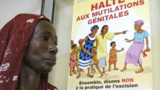 Selon elle, la loi viole les droits des femmes à participer à une pratique culturelle ancestrale.