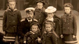 Фотография на обложке русского издания книги Хелен Раппапорт