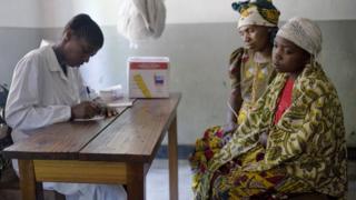 Congo doctor dey interview woman