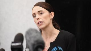 Jacinda Arden a annoncé l'interdiction des armes semi-automatiques en Nouvelle-Zélande.