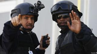 قال مصدر مسؤول في رئاسة امن الدولة في بيان إن "السلطات ألقت القبض على مجموعة اشخاص يعملون مع جهات خارجية ضد امن الوطن"