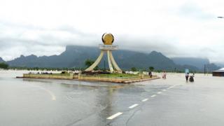 သြဂုတ်လအတွင်းကတွေ့ရတဲ့ ဘားအံမြို့အဝင် ရေကြီးနေမှုမြင်ကွင်း