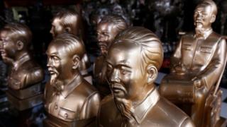 Tượng Hồ Chí Minh bán ở Hà Nội