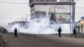Awọn osisẹ alaabo yin afẹfẹ tajutaju ati ibọn laarin igboro