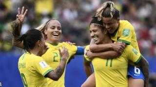 لاعبات منتخب اليرازيل للسيدات